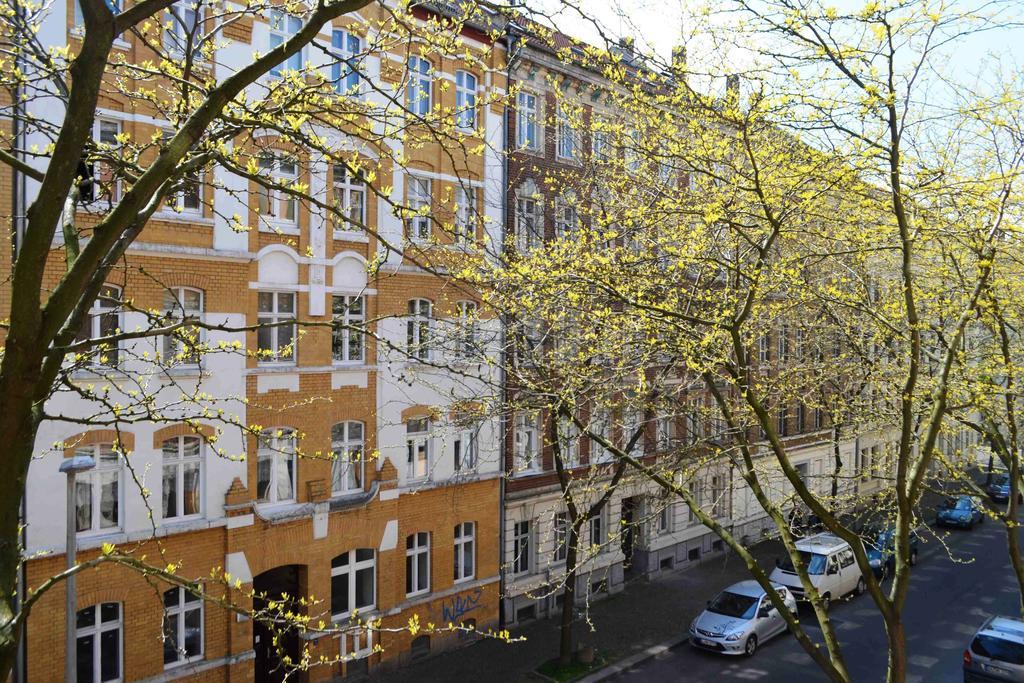 SCHÖNER WOHNEN IM DENKMAL - großzügig geschnitten, kostenfreies WLAN Leipzig Exterior foto