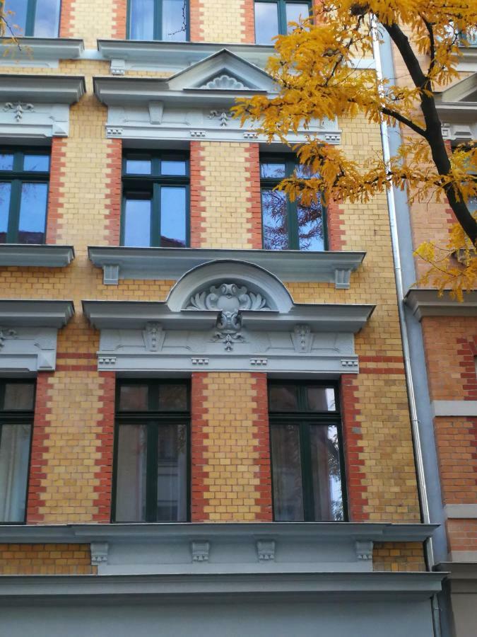SCHÖNER WOHNEN IM DENKMAL - großzügig geschnitten, kostenfreies WLAN Leipzig Exterior foto